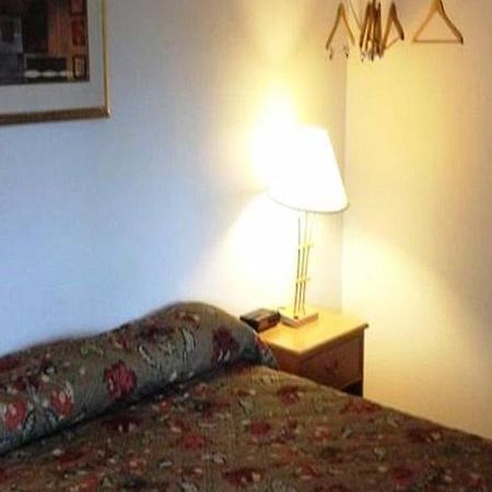 Knights Inn & Suites Seatac Airport Tukwila Bagian luar foto